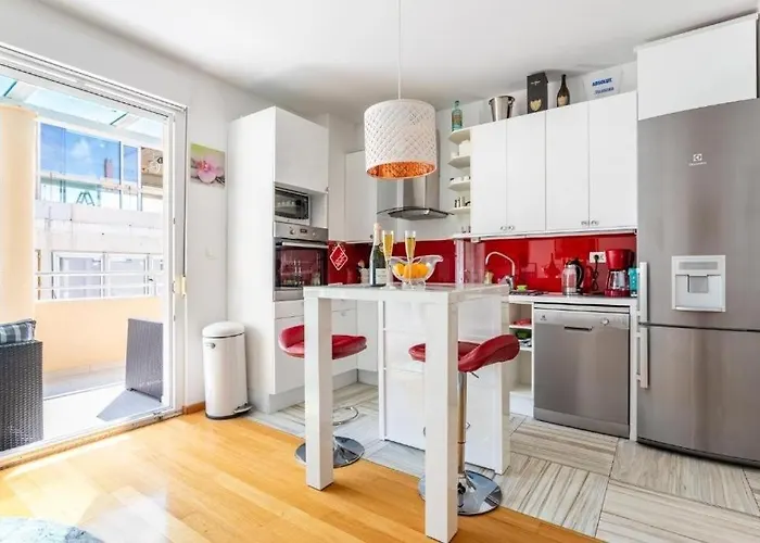 Apartment By The Sea - 25041 *