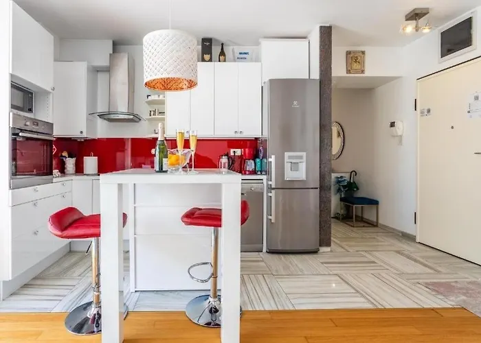 Apartment By The Sea - 25041